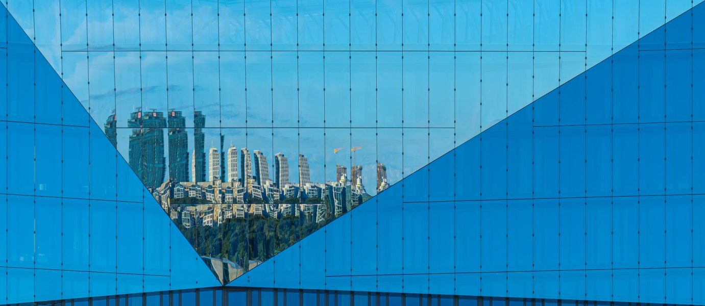 reflection in the cube - 23/30